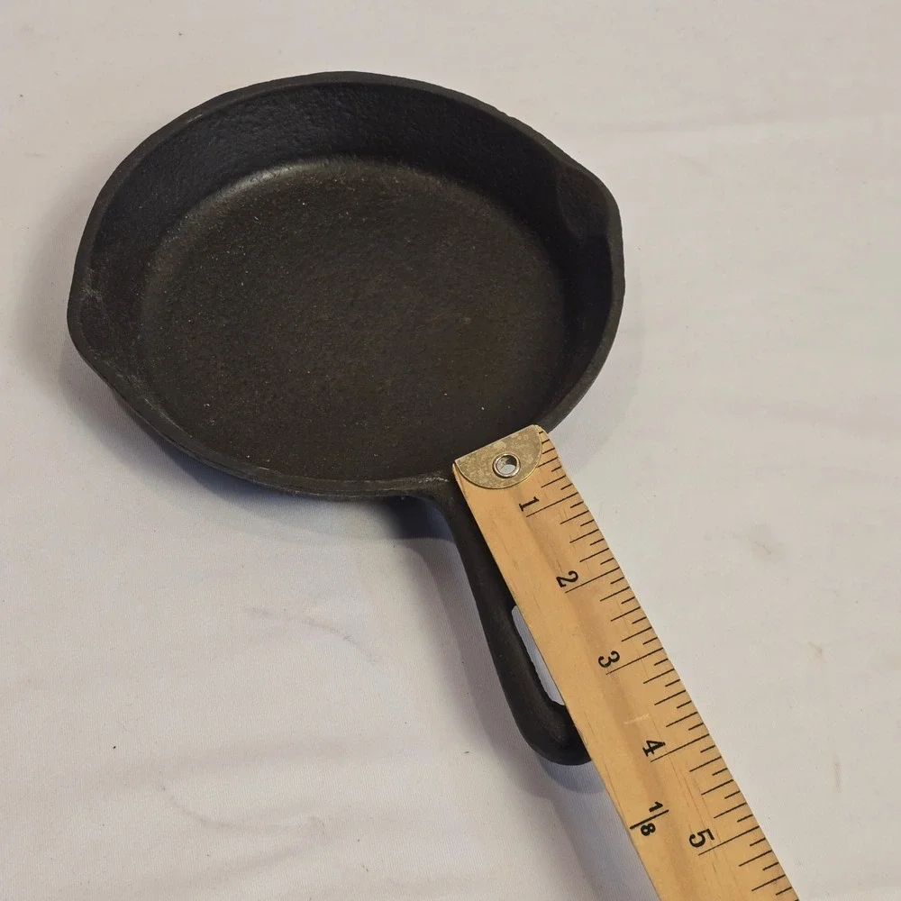 Vintage CKP 6.5 Inch Cast Iron Skillet Made in Taiwan Small Frying Pan No 17